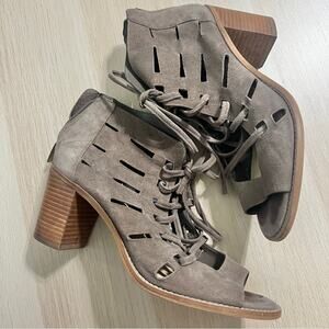 Vince Camuto Leather Tan Heeled Sandals